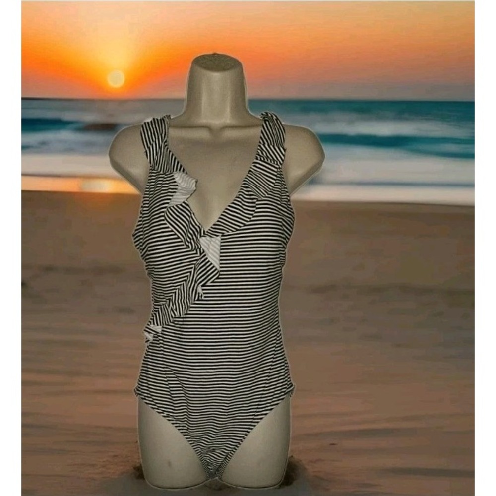 Nip Tuck Swimsuit One Piece Size 8 Multi Fit Cup Rufflle Black & White Striped